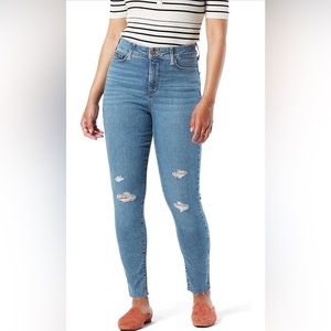 Levi Strauss & Co. (Signature) Gold Label Women's High Rise Skinny Jeans size 8